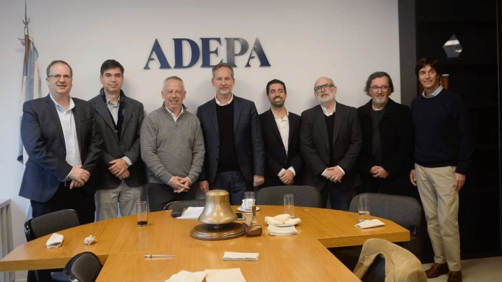ADEPA, ATA y ARPA presentaron una campaña en defensa del valor del periodismo profesional