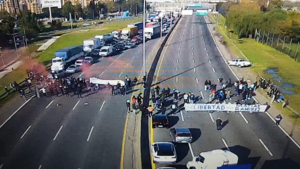 Corte total en el autopista Buenos Aires-La Plata: los detalles