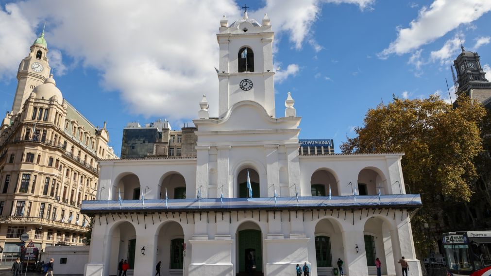 Atenci�n: �Es feriado el domingo 25 de mayo?