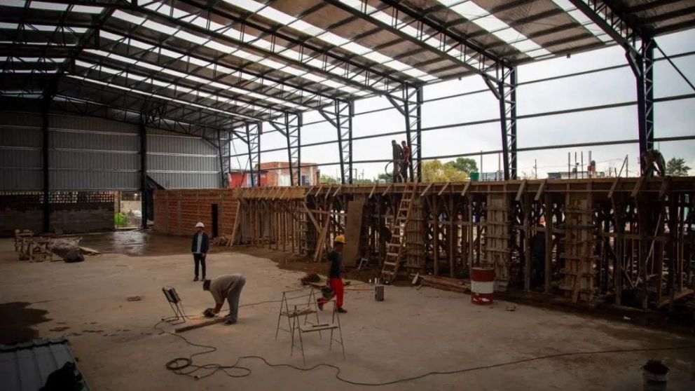 Avanza la construcción del polideportivo en Quilmes Oeste: cómo está la obra