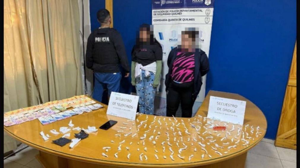 Derriban b�nker narco: dos mujeres vend�an droga como si nada
