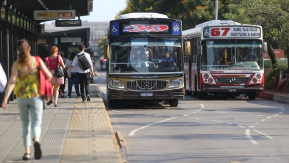 Paro de colectivos: a qué hora empieza y cuánto dura