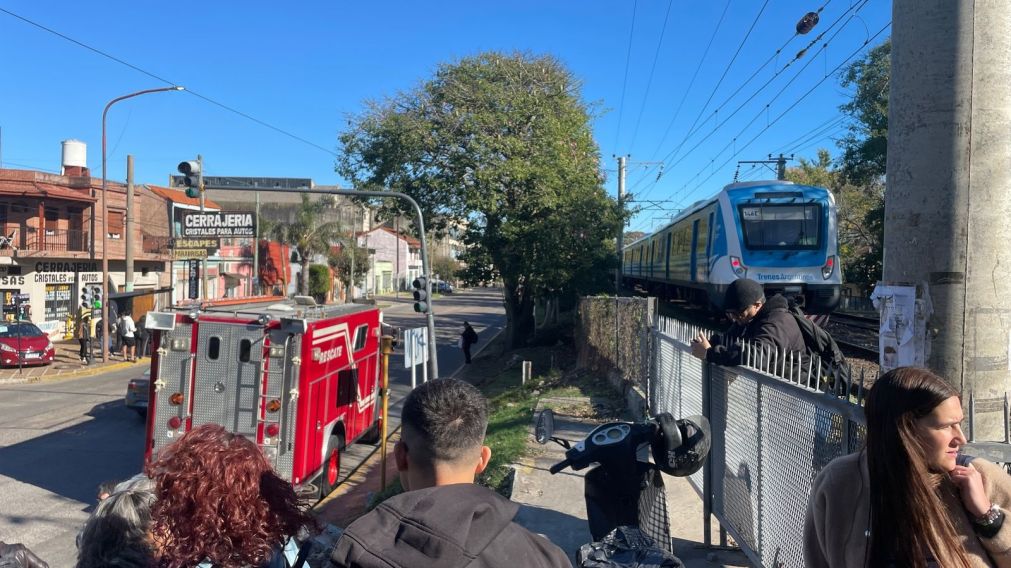 El tren Roca embisti� a un hombre y gener� demoras: d�nde