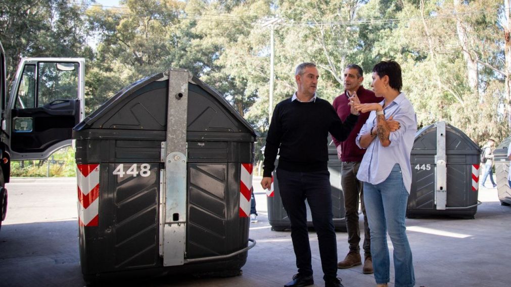 Adquieren 300 contenedores en Quilmes: "Se va a terminar con el sistema de recolección manual"
