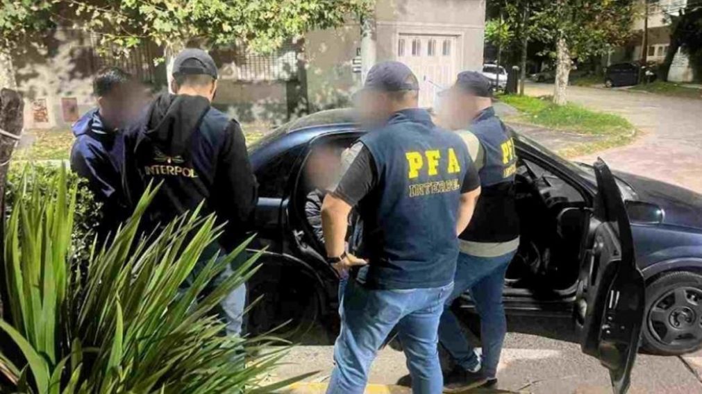 Lo buscaban en dos países: detuvieron en la ciudad a un prófugo acusado de brutal asesinato