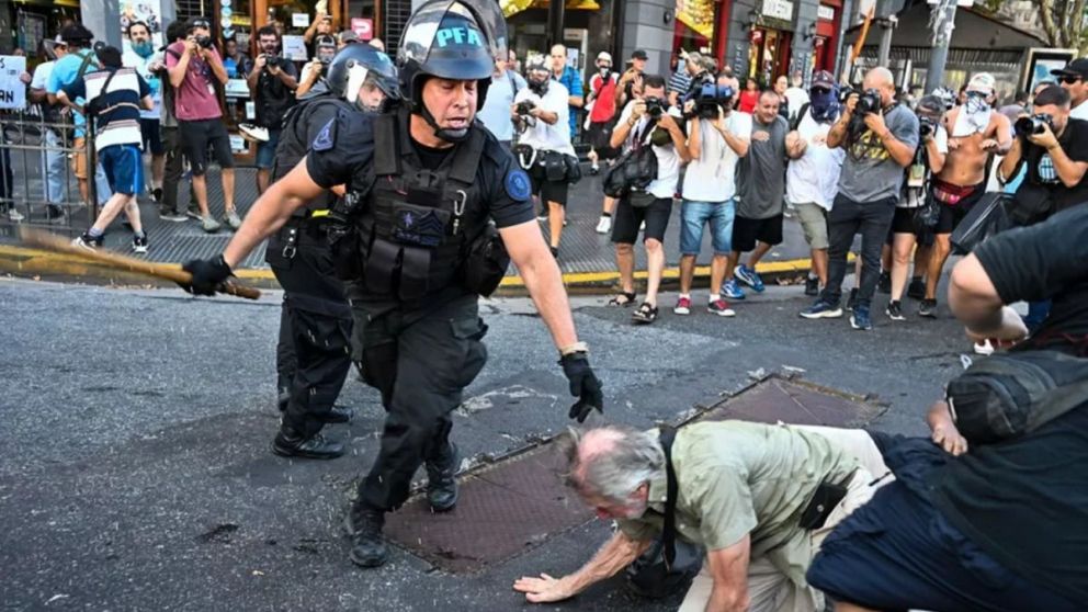 Fuerte comunicado de la Diócesis de Quilmes contra la represión del Congreso