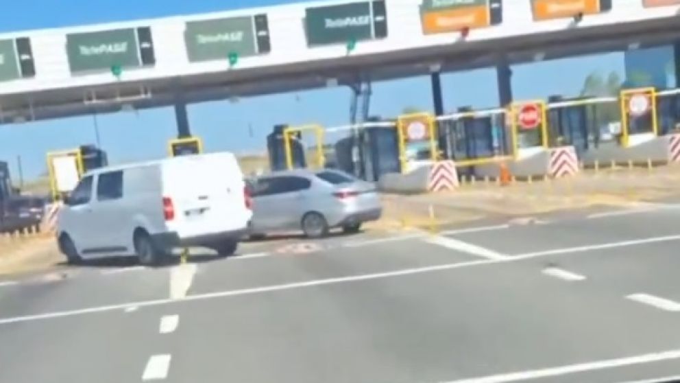 Inhabilitación y multa a los conductores que se pelearon en la Autopista Buenos Aires-La Plata