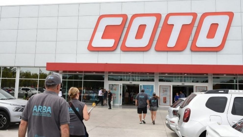 ARBA intima a Hipermercado Coto: descubre edificaciones ocultas y la multa es millonaria