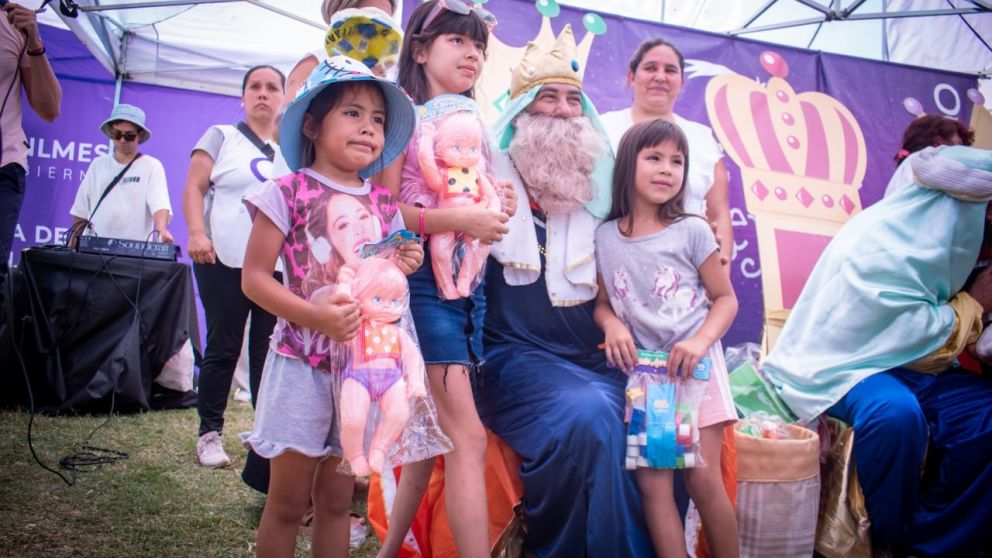 Los Reyes Magos estuvieron en el Parque Municipal de la Ribera