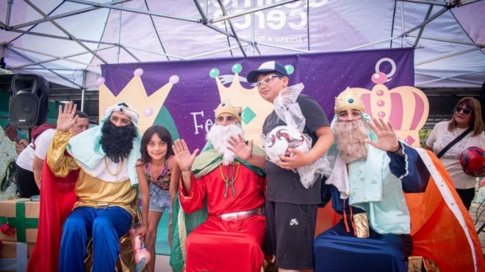 Miles de niños recibieron regalos de los Reyes Magos