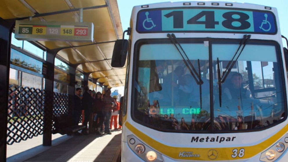 Siguen las conversaciones para evitar un paro inminente de transporte