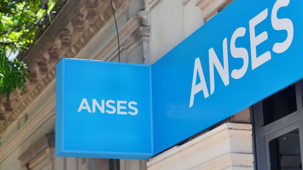 NOTICIAS ARGENTINAS BAIRES, 
JUNIO 24:   La ANSeS reformul� un Programa creado en 2018 que est� destinado a cubrir la atenci�n de trabajadores que prestan servicios en empresas, organismos p�blicos o entidades intermedias, con el fin de agilizarlo.  FOTO 