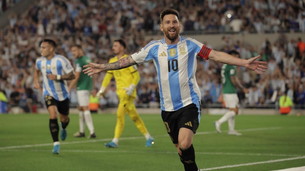 Selecci�n Argentina EN VIVO por FMQ: relato emocionante en la radio del Grupo Cr�nica