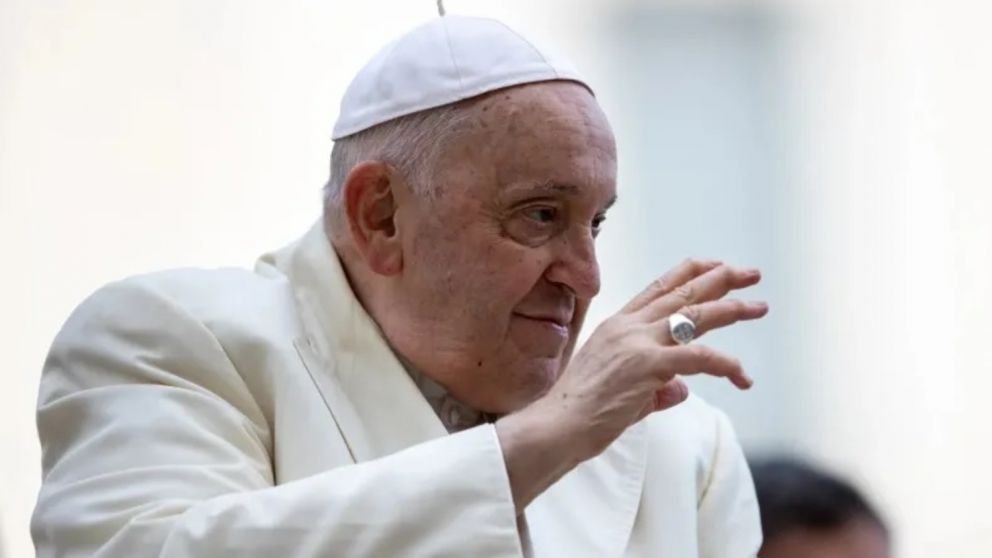 El Papa Francisco pidió por la paz en el mundo y puso énfasis en la situación que atraviesan los palestinos.