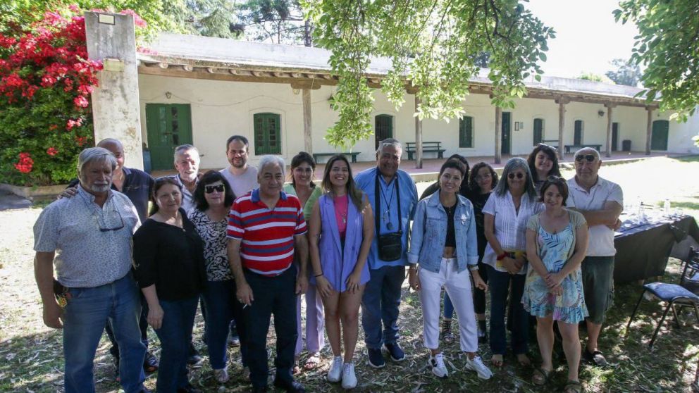 Mayra Mendoza visitó "Santa Coloma": "Todo el aparato de poder está puesto en deshistorizar"