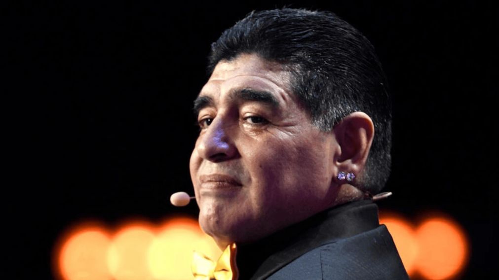 Hoy es el cumpleaños de Diego Maradona: estos son los looks más icónicos de su vida