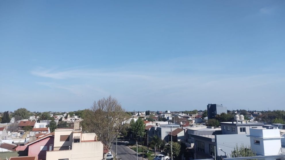 El fin de semana comienza cálido, pero el domingo trae sorpresas en el AMBA