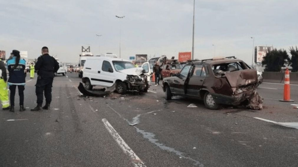 Fuerte choque en Panamericana: un muerto y dos heridos graves