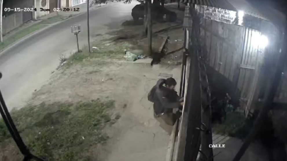 Bernal Oeste: fue a prender la hornalla, no tenía gas y se dio cuenta que le habían robado parte del medidor a ella y toda la cuadra