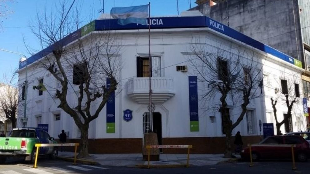 Quilmes Centro: cayeron dos malvivientes que destrozaban y robaban pertenencias de autos