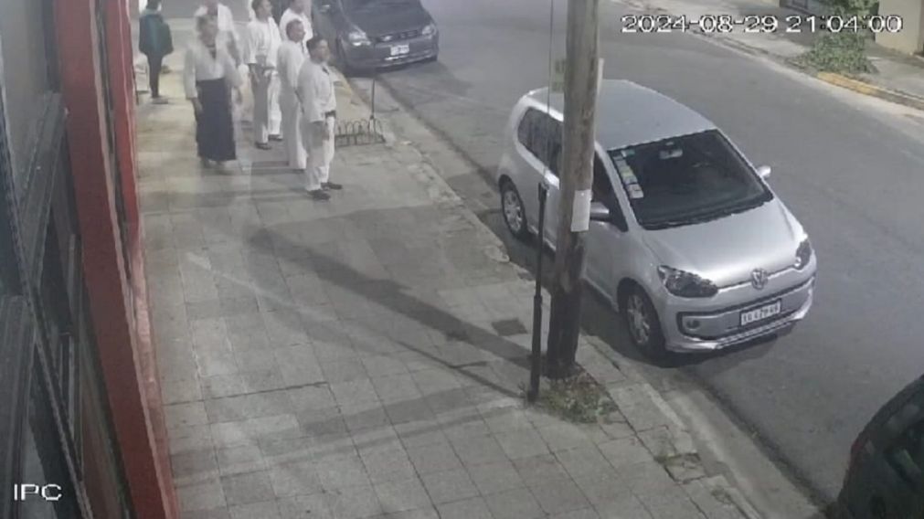 Bernal: se hicieron pasar por policías, le quisieron robar y fue socorrido por karatecas