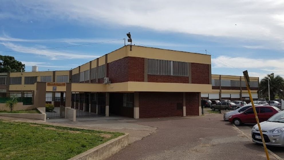 Falsa amenaza de bomba en colegio de Quilmes Oeste provocó caos en la zona de Calchaquí y Pellegrini