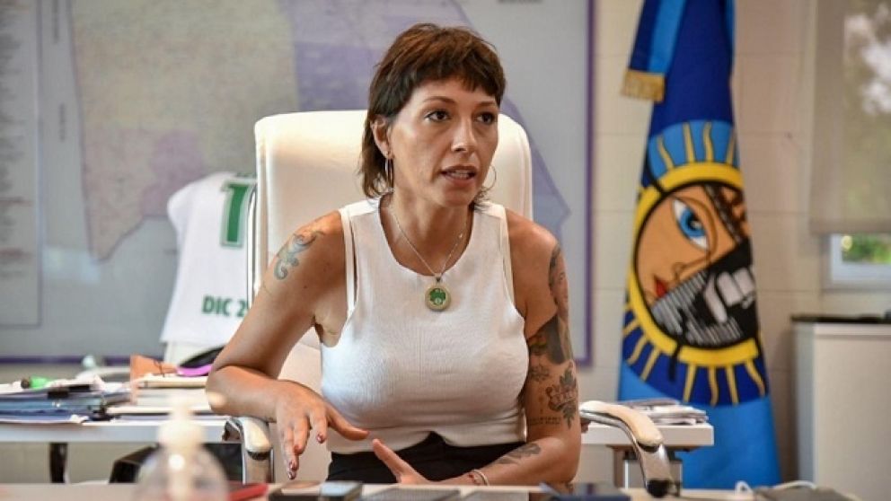 Mayra Mendoza contra Alberto: "Tiene todas las características de poder haber ejercido violencia de género"