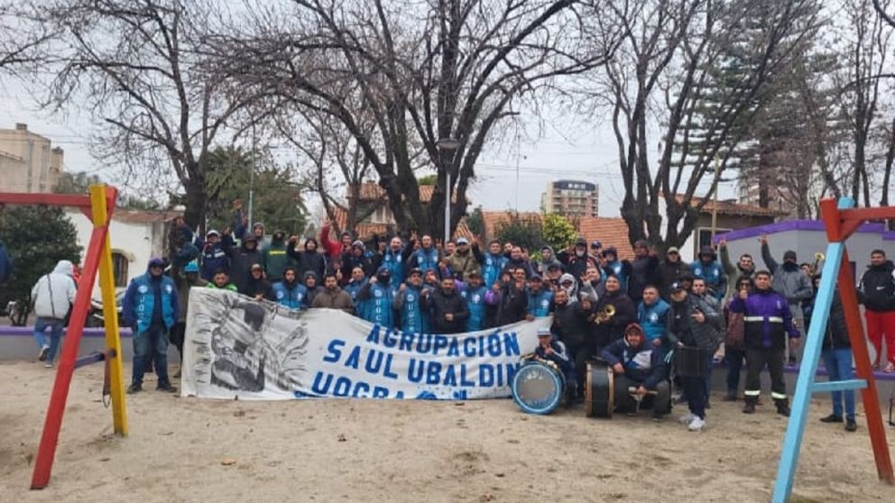 Interna en la UOCRA: integrantes de la "Saúl Ubaldini" reclamaron en el centro de Quilmes por puestos de trabajo