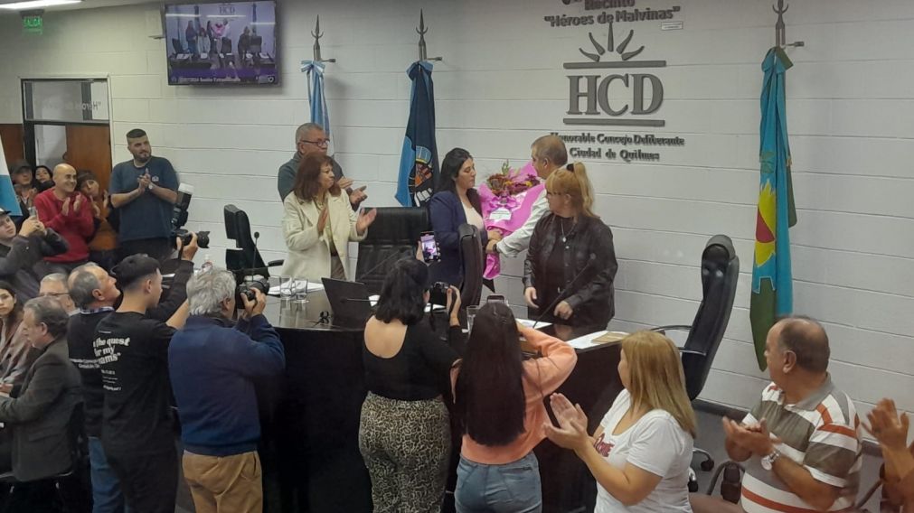 HCD: se oficiliaz� la salida de Fabio B�ez como presidente y en su lugar asumi� Florencia Esteche