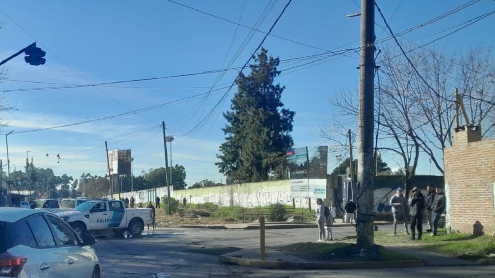 Interna de la UOCRA: momentos de tensión se volvieron a vivir en las cercanías del centro de Quilmes