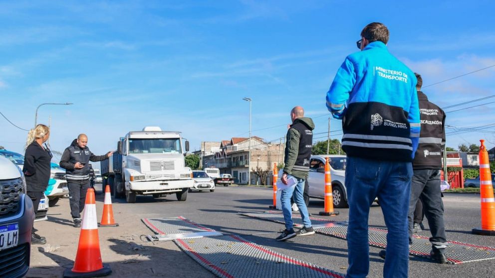 Nuevo operativo de control de cargas en Bernal y Solano