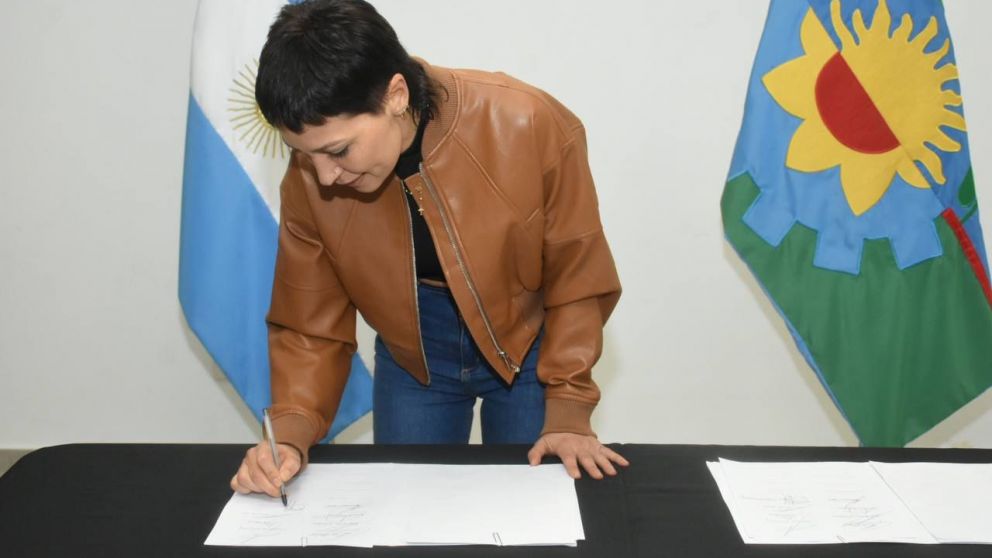 Mayra Mendoza: "Los vecinos de Quilmes necesitamos que el Gobierno Nacional reanude obras fundamentales para la ciudad"