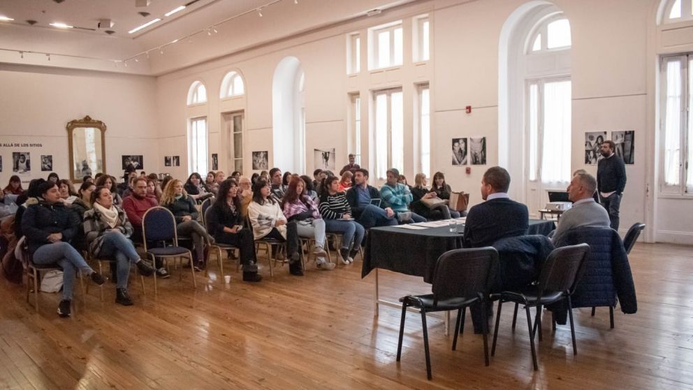 Quilmes: se presentó el programa "Escuelas limpias"