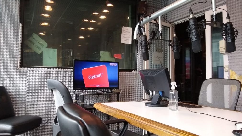 Radio FMQ cumple 15 años junto al oyente y transmitiendo pasiones