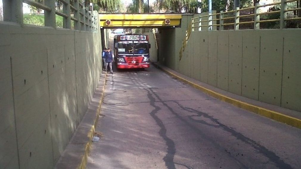 Problemas en el acceso a Quilmes Centro: un accidente provocó varias demoras