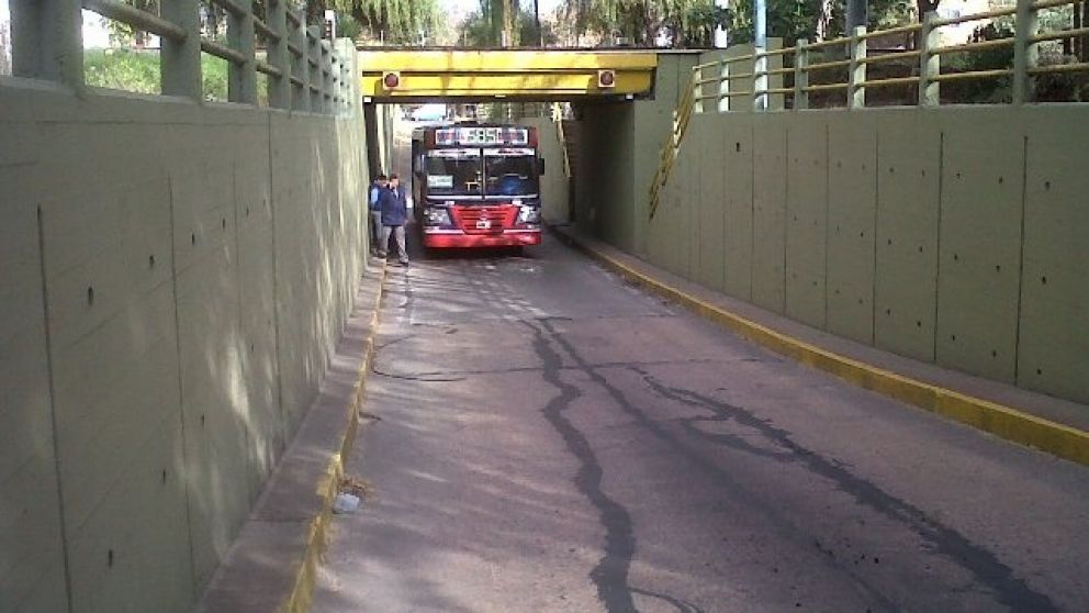 Problemas en el acceso a Quilmes Centro: un accidente provocó varias demoras