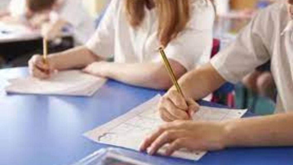Solicitarán la extensión del beneficio de vouchers educativos a más estudiantes