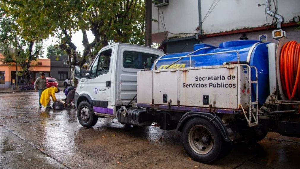 Operativo de limpieza en Quilmes Oeste ante el alerta