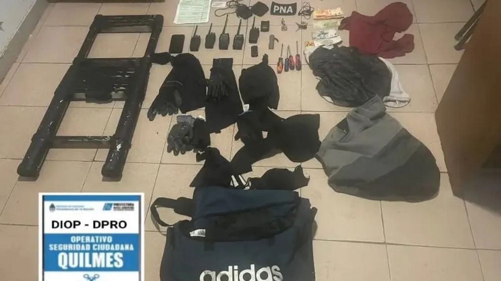 Ezpeleta: detienen a dos sujetos que cometían entraderas