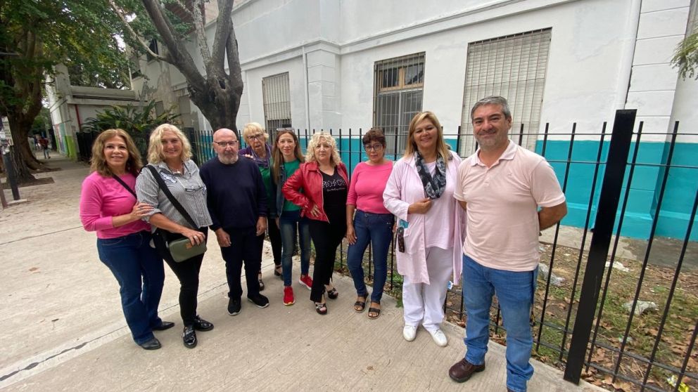 Lucha contra el dengue: instalan mosquiteros en el Iriarte