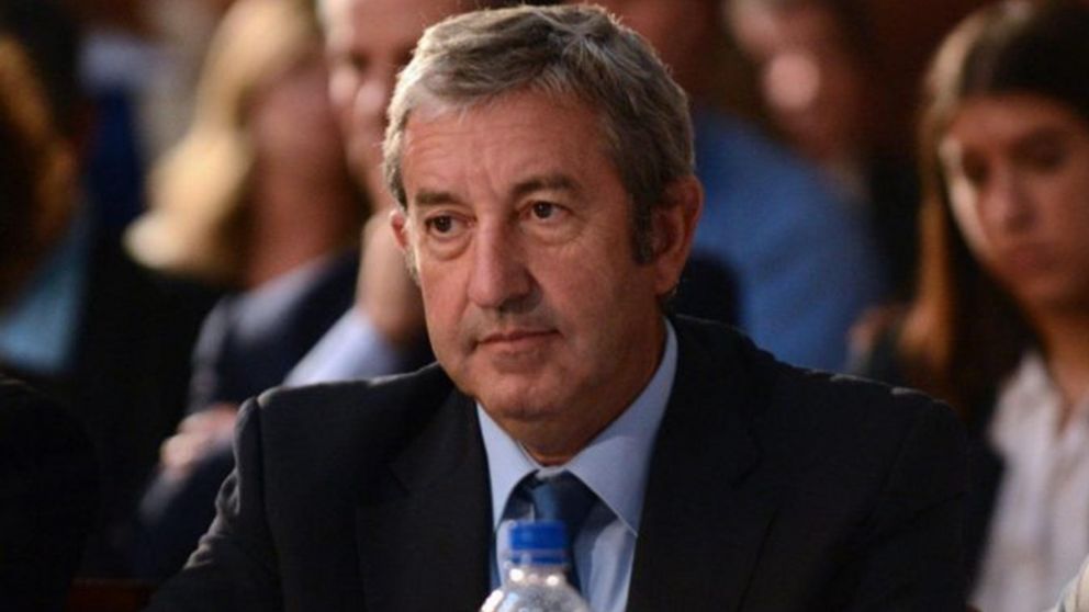 Reactivan la iniciativa para cambiar la hora oficial del país