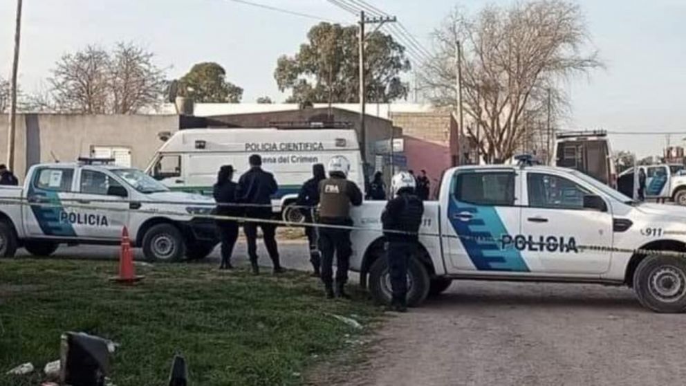 Un policía que trabaja como chofer de una aplicación mató a un delincuente e hirió a otro en un intento de robo