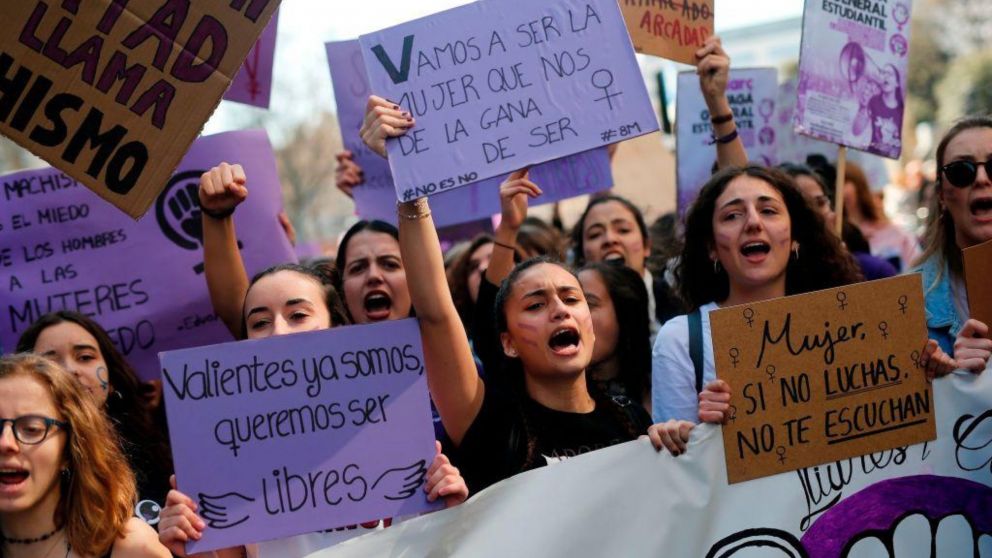 ¿Es feriado este viernes 8 de marzo?