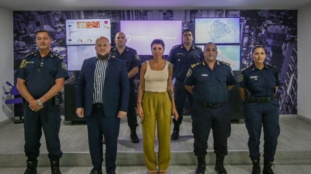 Mayra Mendoza se reunió con las nuevas autoridades de la Estación de Policía Departamental de Seguridad de Quilmes
