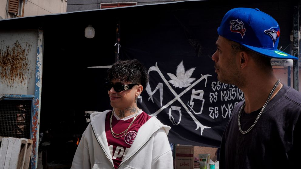 Lil Troca lanza “Birthday” y firma con Interscope Records: el rapero que lleva el sonido del barrio al mundo