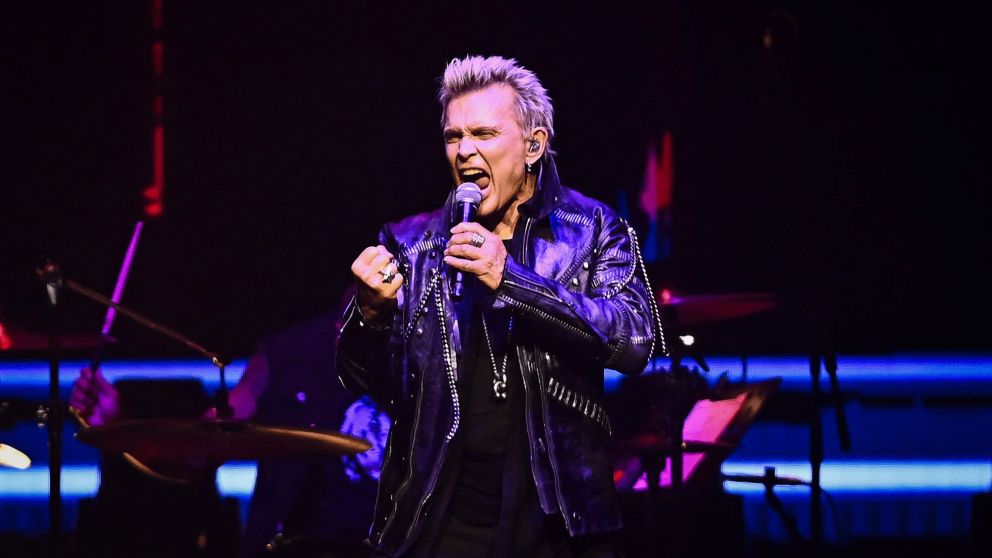 Billy Idol encendió el Movistar Arena: una noche de himnos, energía y rock puro