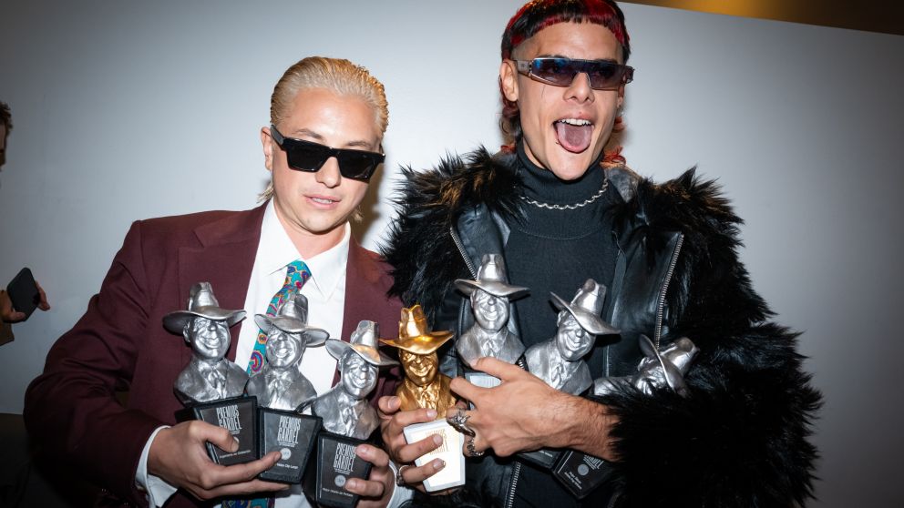 Premios Gardel 2025: CA7RIEL y Paco Amoroso se llevaron el Oro y fueron los grandes ganadores de la noche