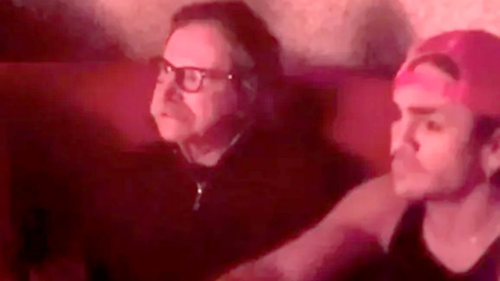 Charly Garc�a volvi� a La F�brica y sorprendi� viendo un show muy Stone con Patricio Sardelli