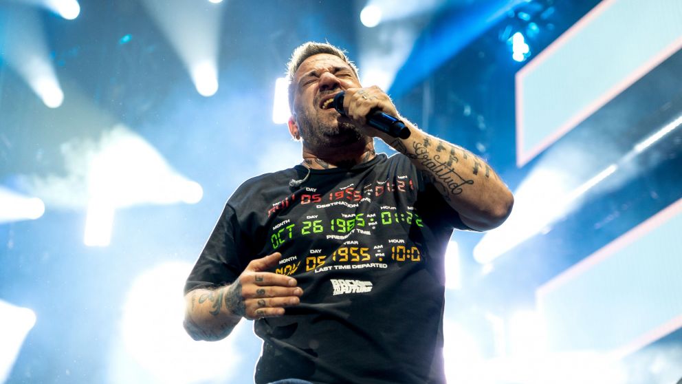 Fiesta pastillera en Villa Crespo: Franco Mastantuono, Maikel de Kapanga y El Plan de la Mariposa acompa�aron a Las Pastillas del Abuelo