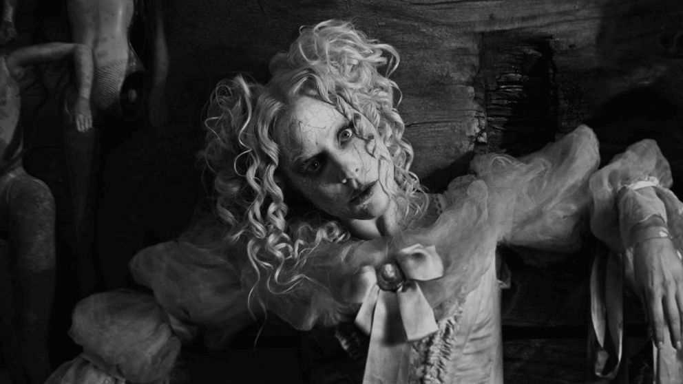 Lady Gaga estren� el video oficial de "The Dead Dance" junto a Tim Burton